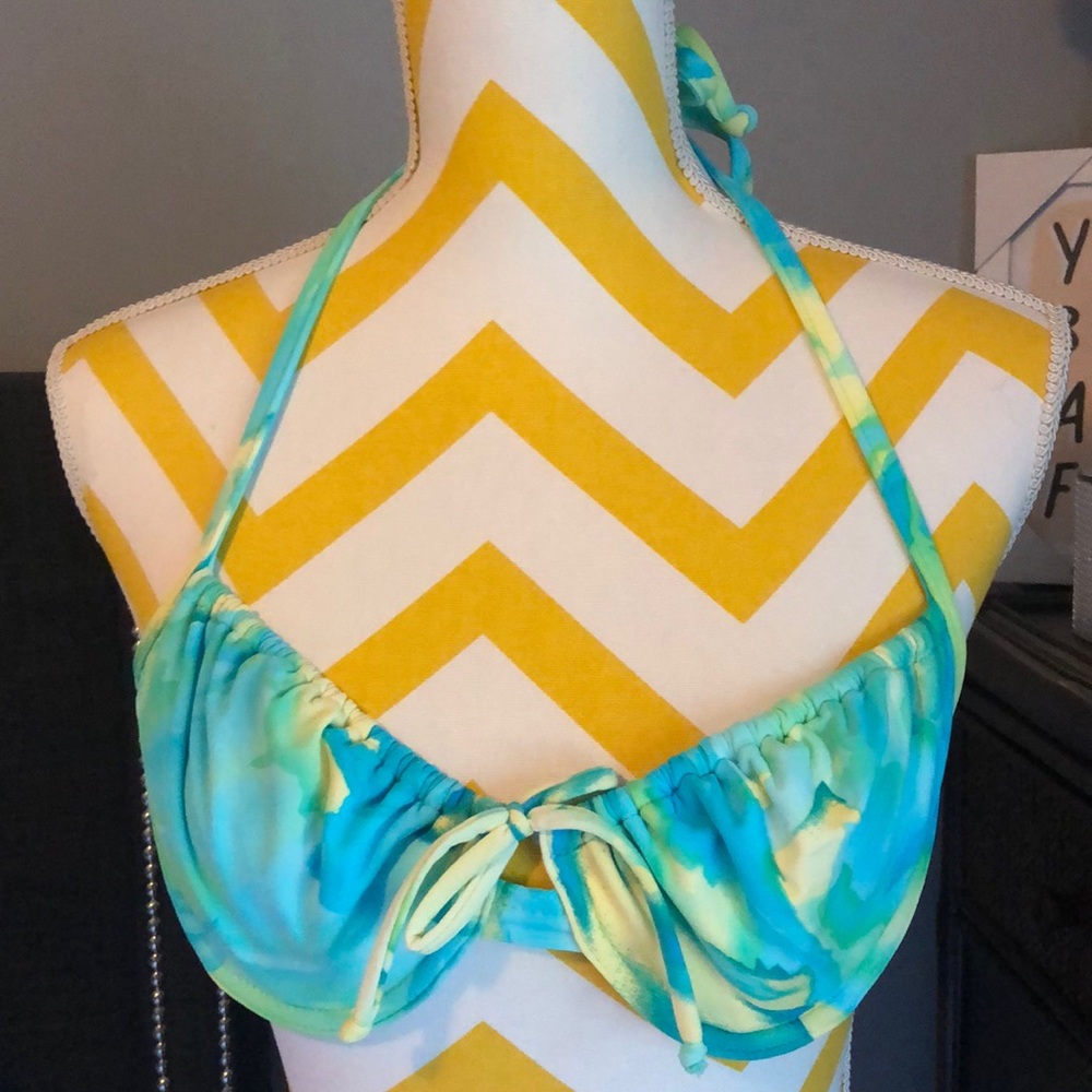 Venus Underwire Bathing Suit Top